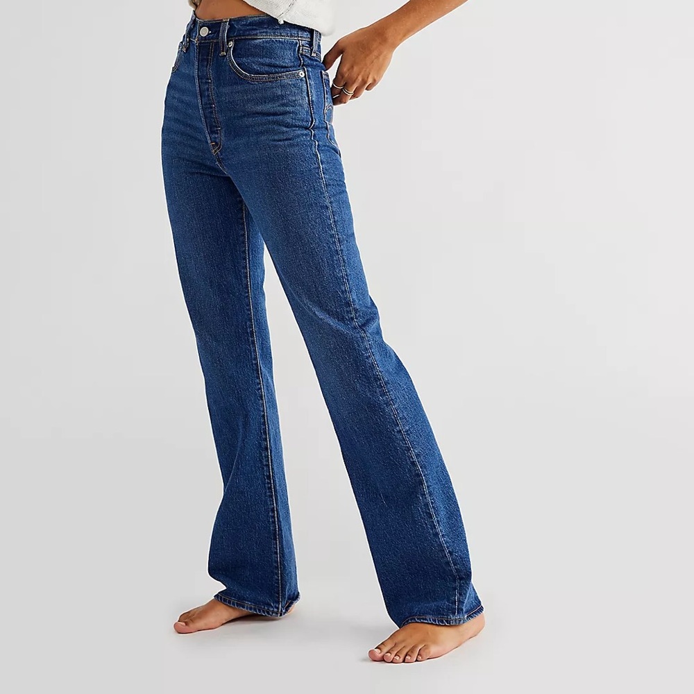 Levi’s RIBCAGE BOOTCUT Jean - Picture 6 of 15